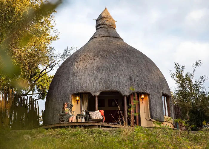 Hoyo Hoyo Safari Lodge